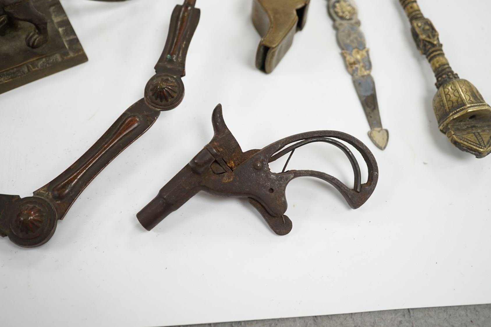 Curios including a miniature percussion pistol, an Art Nouveau pill box and a silver mounted inkwell (7). Condition - poor to fair